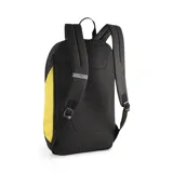 Mochila Puma de poliéster color negro con detalles en amarillo. Incluye logo de Puma y escudo del Club Atlético Peñarol en amarillo. Cuenta con un compartimento principal con cierre, un bolsillo frontal con cierre, dos bolsillos laterales de malla y correas ajustables para los hombros.