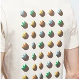 Remera color crema con logo Adidas Skate en el pecho.