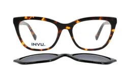 Armazón de anteojos INVU modelo 42514B, color carey con aplique clip-on negro para convertirlo en lentes de sol.