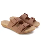 Sandalia casual de cuero color negro, con dos tiras anchas ajustables con hebillas metálicas negras.