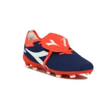 Championes de fútbol Diadora Dynamic Futbol MD, color azul marino con detalles en rojo y blanco.