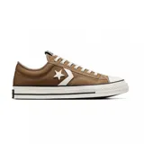 Zapatillas bajas de lona color marrón con logo en forma de estrella en el lateral.