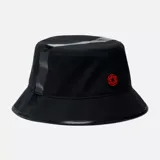 Gorro tipo bucket negro con banda horizontal plateada y logo de Columbia bordado en el lateral.