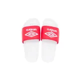 Ojotas negras marca Umbro, con logo de la marca en la tira superior.