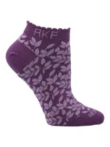 Calcetines cortos color morado con estampado de hojas en tono lila.