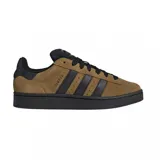 Championes Adidas Campus 00s color marrón con detalles en negro, incluyendo las tres tiras laterales características de la marca.
