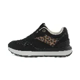 Zapatillas deportivas Osada en tonos beige y marrón, con detalles en cuero sintético y malla.