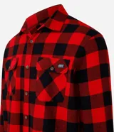 Camisa masculina de franela con estampa de cuadros en tonos grises y blancos, cuello inglés, abotonada, manga larga, modelo comfort con bolsillo en el pecho.