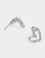 Par de aros pasantes dorados con forma de corazón delineado con strass.