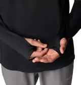 Remera de manga larga Columbia Three Pitch Half Zip para hombre, color negro, ideal para senderismo y trail running. Confeccionada con tejido Omni-Wick™ que absorbe la humedad y costuras unidas para mayor comodidad. Cuenta con agujeros para los pulgares, detalles reflectantes y cuello con media cremallera.