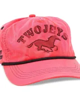 Gorro de béisbol color rosa con bordado del logo de la marca y un caballo salvaje.