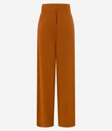 Pantalón pantalona naranja de crepe con cintura alta, corte ancho y costuras verticales en el frente.