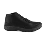 Bota casual Skechers Relaxed Fit Reggae Fest 2.0 Strike a Chord, color negro, con cordones, capellada de cuero sintético y plantilla Skechers Air-Cooled Memory Foam.