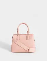 Cartera tipo city color rosa viejo, con correa regulable desmontable, manijas superiores, pouch interno con cierre y broche con botón para cerrado.