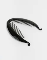 Hebilla para el pelo tipo banana de acrílico color negro.