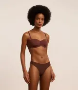 Kit de dos bombachas modelo bikini hilo confeccionadas en microfibra lisa.