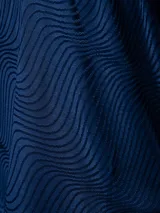 Camiseta de fútbol Umbro del Club Nacional de Football, modelo Away 2025. Diseño azul con detalles en blanco y rojo en cuello y mangas. Incluye logo de Umbro, escudo del club y sponsor Antel en el frente.