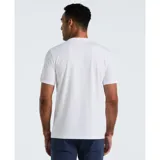 Remera blanca de manga corta con el logo de Original Penguin estampado en el centro. Confeccionada en jersey de algodón suave y cómodo, con cuello redondo con rib. Apta para lavar a máquina.