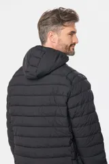 Campera capitoneada con capucha desmontable, color negro, ideal para abrigar en climas fríos.