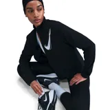 Campera deportiva Nike negra con cierre frontal, logo Swoosh blanco en el pecho y corte entallado.