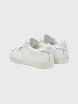 Zapatillas Golden Goose modelo Matchstar, color blanco con detalles dorados.