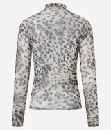 Blusa de manga larga y cuello alto, confeccionada en tejido de tul con estampado de animal print en tonos beige y marrón oscuro.