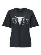 Remera negra de algodón con cuello redondo y mangas cortas. Estampado frontal con texto "Howdy" con patrón animal print, calavera de vaca y texto "Wild West".