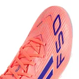 Championes de fútbol Adidas F50 League FG, color naranja con detalles en azul.