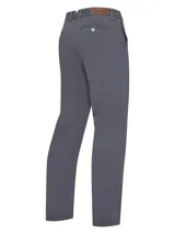 Pantalón de hombre RKF modelo Turin, estilo chino, color gris, corte moderno, tiro medio, con tecnología Natural Flex.