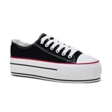 Zapatillas acordonadas blancas de tela con plataforma y detalles en burdeos y negro.