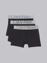Pack de tres bóxer brief negros de algodón con cintura elástica plateada con el logo de Calvin Klein.