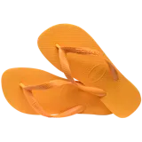 Ojotas Havaianas Top color rosa con tiras con diseño geométrico.