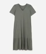 Vestido midi verde esmeralda de algodón, con escote en V, mangas cortas abullonadas y falda con volados.