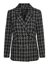 Blazer negro con estampado de cuadros blancos, corte slim, cuello de solapa reversa y cierre de botones dobles.
