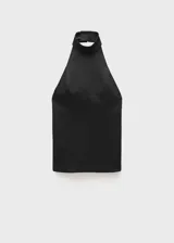 Chaleco negro largo con cuello halter, espalda abierta y cierre ajustable en la parte posterior.