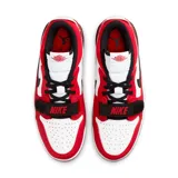 Championes Air Jordan Legacy 312, color blanco, rojo y negro, con detalles de estampado de elefante en el talón y correa ajustable en el empeine.