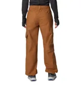 Pantalón cargo color verde oliva, de corte holgado, con cintura parcialmente elástica, bolsillos laterales y traseros con solapa, anillo en D y puños ajustables.