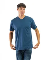 Remera color ocre de algodón con cuello en V y mangas cortas.