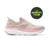 Championes deportivos American Sport color beige con detalles en rosa y suela blanca. Diseño slip-on con elástico en el empeine y tecnología memory foam.