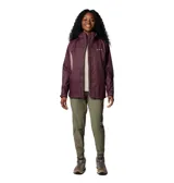 Campera impermeable Columbia Arcadia II color celeste, con capucha ajustable, cierre frontal con solapa, bolsillos con cierre y puños ajustables.