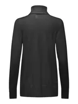 Sweater de punto negro con cuello alto vuelto, mangas largas y puños acanalados.
