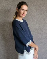 Sweater rojo de lana lambswool con mangas 3/4.