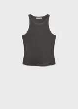 Musculosa blanca de algodón con textura acanalada, cuello redondo y corte ajustado.