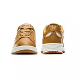 Championes Converse Weapon color beige con detalles en blanco.