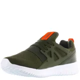 Championes Topper Mamba color verde oliva con detalles en naranja y suela blanca. Diseño sin cordones con elástico en el empeine.