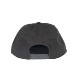 Gorro negro de visera con el logo de Thrasher Racing bordado en amarillo y blanco.