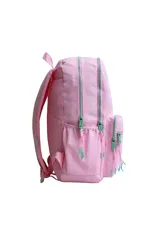 Mochila escolar color rosa claro con detalles en verde menta en los cierres y tiradores. Presenta dos bolsillos frontales con cierre y un parche con el logo de la marca. En el bolsillo inferior derecho tiene bordado el texto "love yourself" en color celeste.