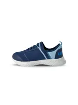 Championes urbanos Umbro Full Moon, color negro con logo de la marca en el lateral y suela blanca.