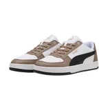 Championes Puma Caven 2.0 unisex, color blanco con detalles en marrón y negro. Zapatillas de estilo retro inspiradas en el baloncesto de los años 80, con plantilla SoftFoam para mayor comodidad.