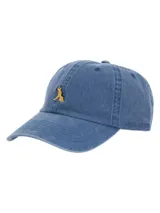 Gorro tipo jockey azul denim con bordado de un pastor alemán en el frente.
